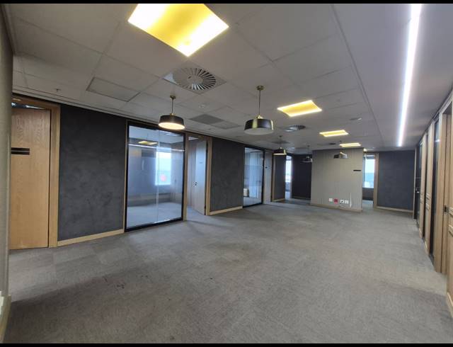 553M² OFFICE TO LET IN SANDTON CENTRAL